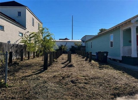 LAND - New Orleans, LA