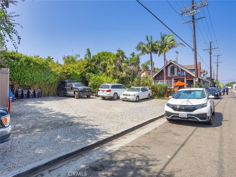 Land, Venice, CA