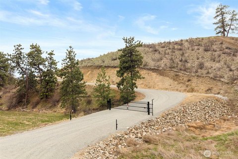 Lake Chelan Valley Acreage