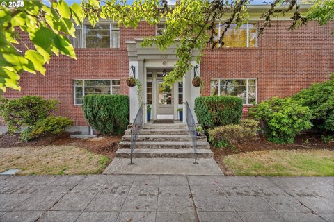 Updated Multifamily Property in McMinnville