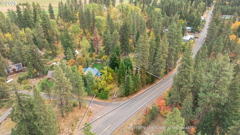 Land, TroutLake, WA