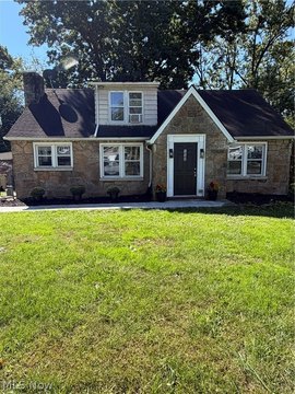 Remodeled Triplex with Garage