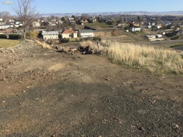Residential Land with Mountain Views