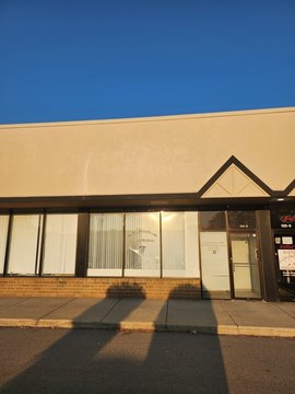 High Visibility Island Lake Retail