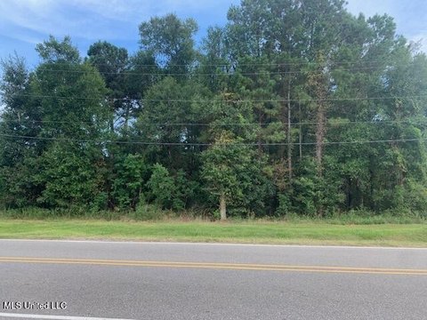 Land in Waveland, Mississippi