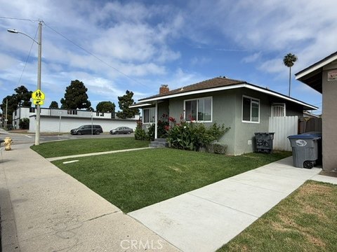 Remodeled Duplex with Garages