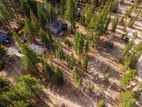 Land in Christmas Valley