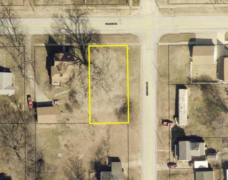 Residential Corner Lot in Sidney, IA