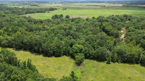 Unrestricted Hunting Land in Crockett, TX