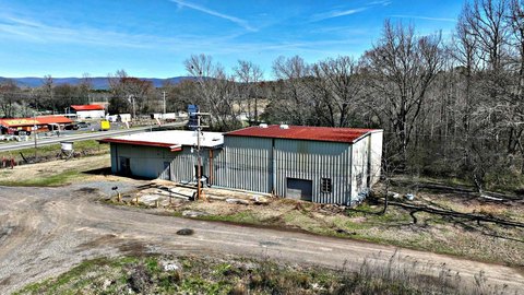 Mena, AR Versatile Building