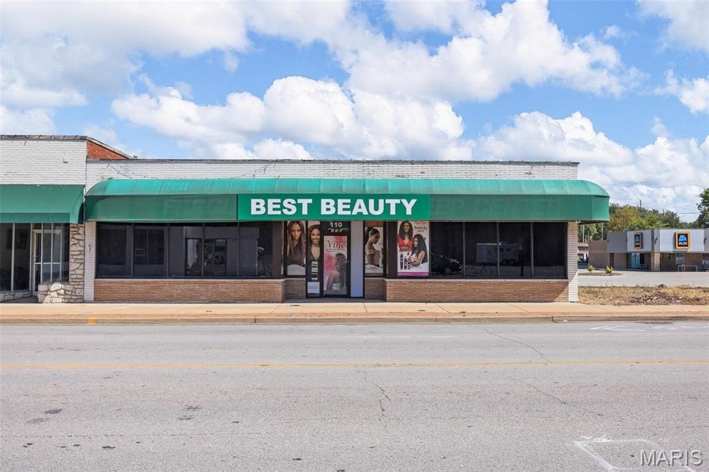 Ferguson Commercial Building For Sale