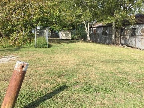 Vacant Lots with Auto Shops