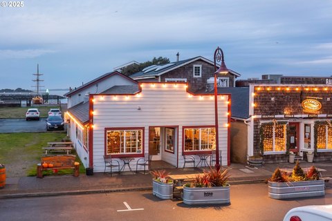 Iconic Old Town Bandon Opportunity