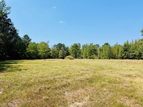 Land in Bloomburg, Texas
