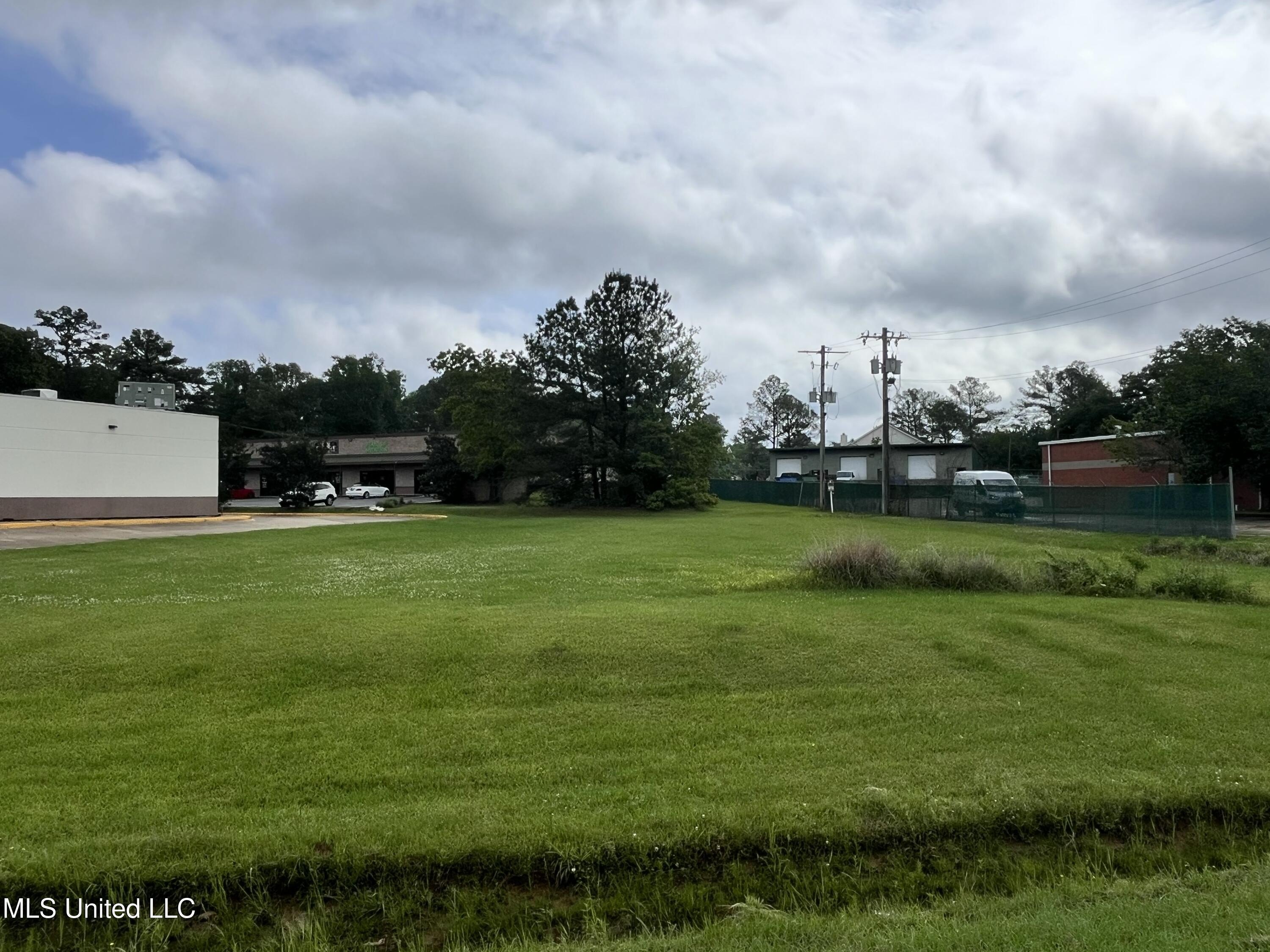 Commercial Property in Growing Area