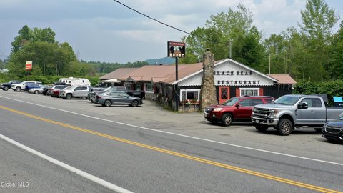 Iconic Restaurant and Bar