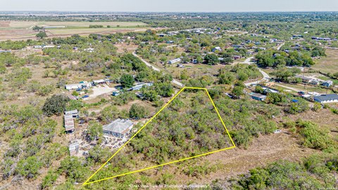 Land, Lytle, TX
