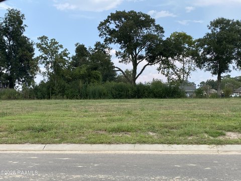LAND - Lafayette, LA