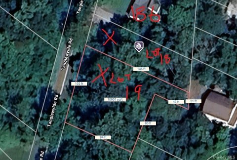 Adjoining Vacant Lake-Access Lots