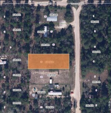 Land in Interlachen, Florida