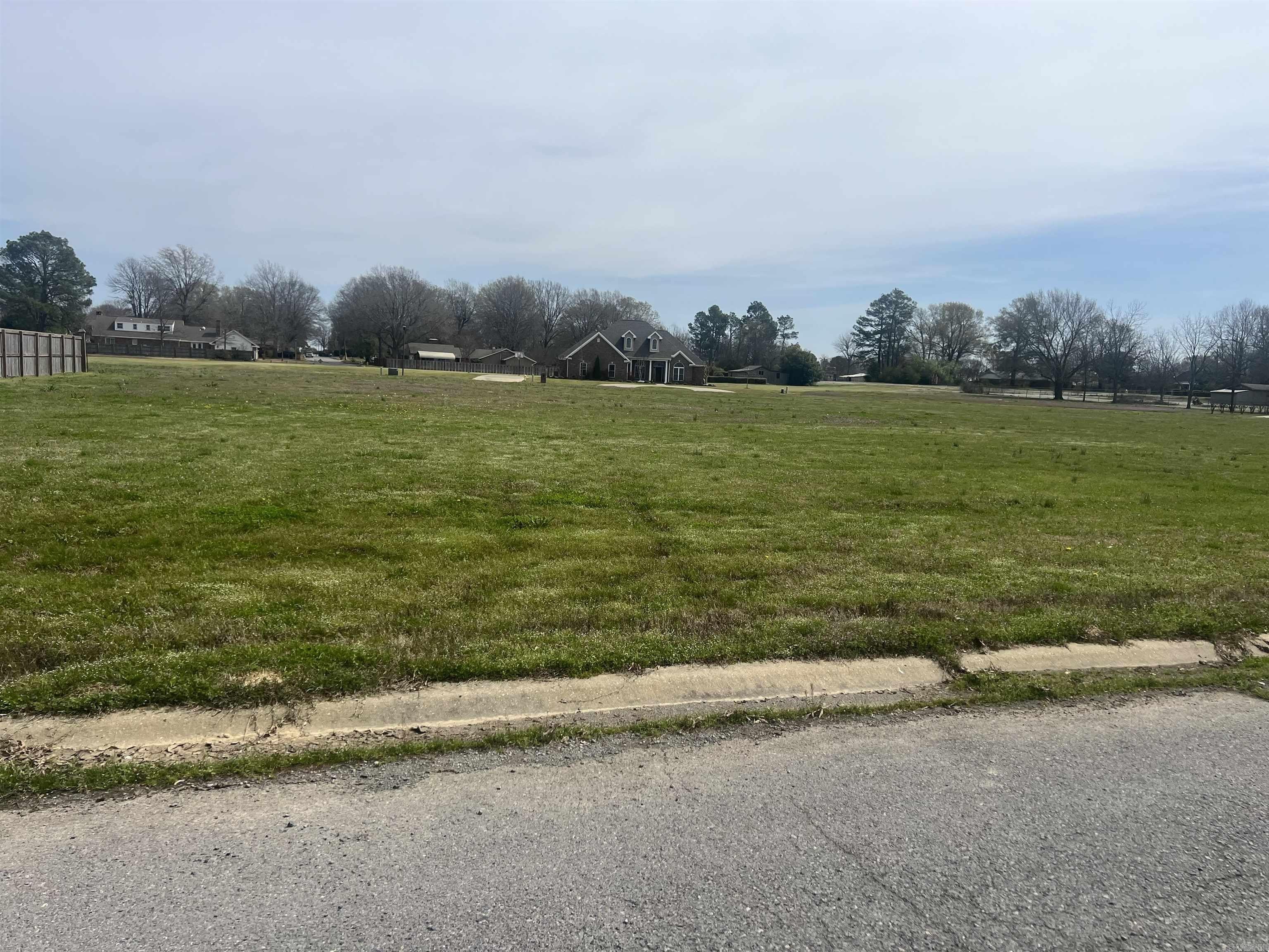 Residential Land in Stuttgart, AR
