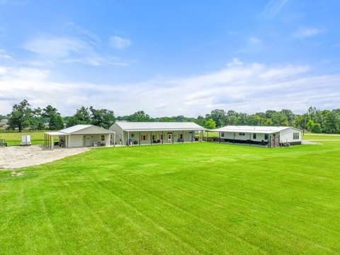 Multi-Structure Farmstead on Acreage