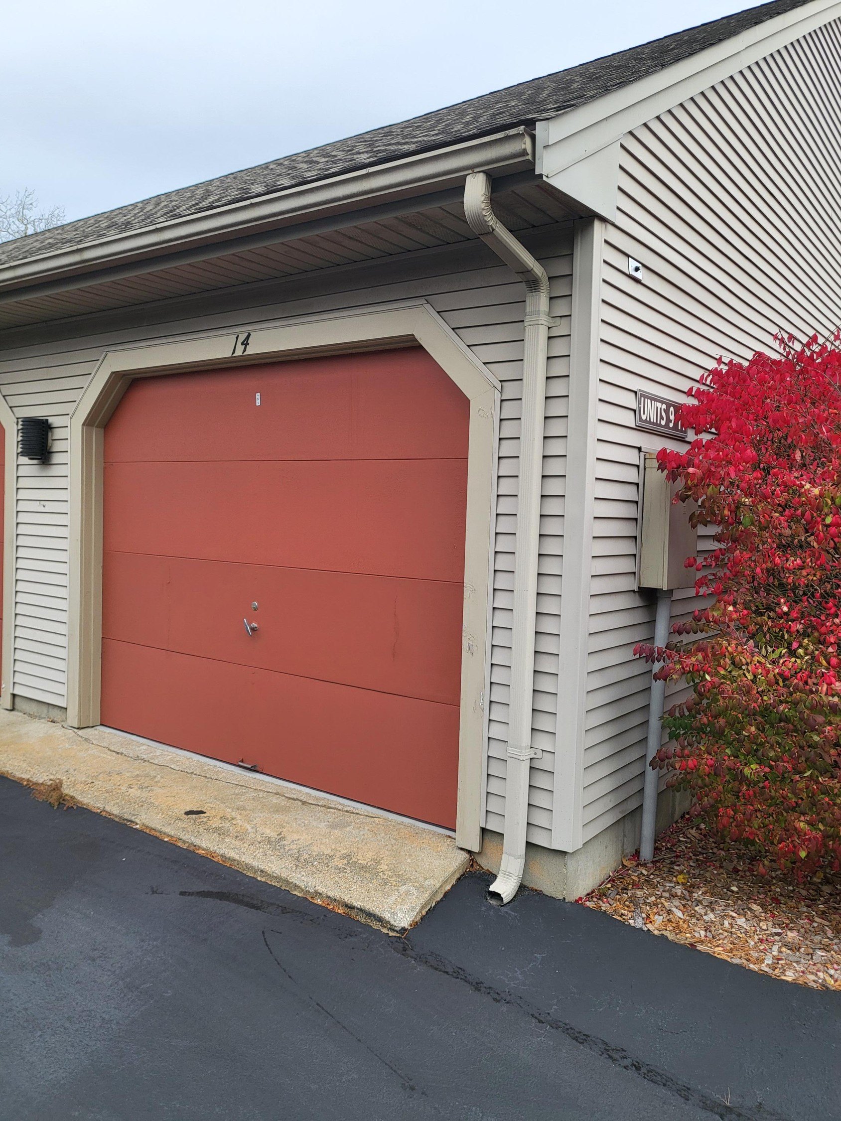 Single Car Garage in Osterville