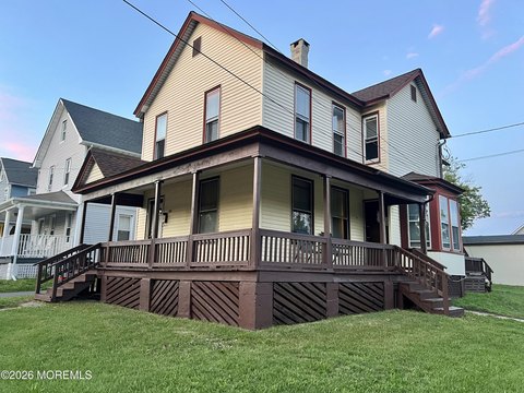 Two-Unit Duplex on Corner Lot
