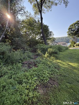 Lots and Land For Sale, Danbury, CT