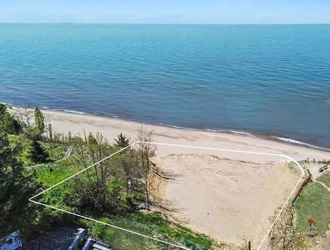 Land, Michiana, MI
