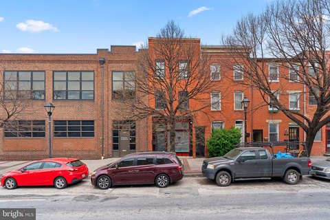 Fells Point Mixed-Use Building