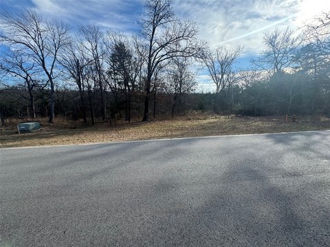 Residential Buildable Lot in Subdivision