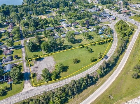 Prime Commercial Land Opportunity