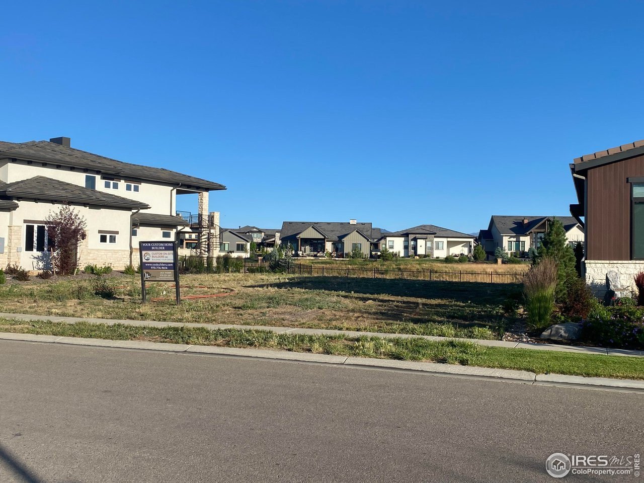 Residential Land in Heron Lakes