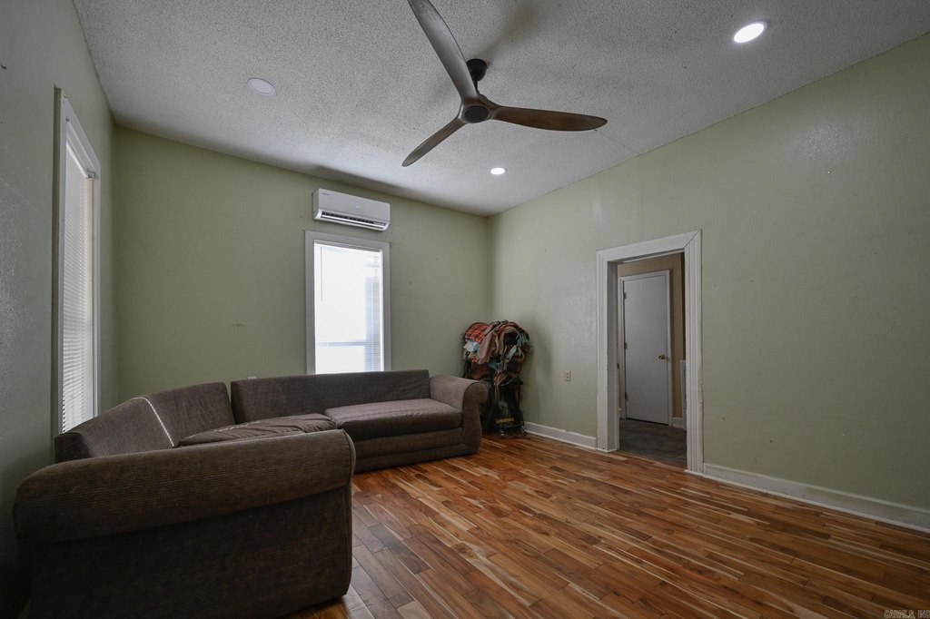 Picture 30