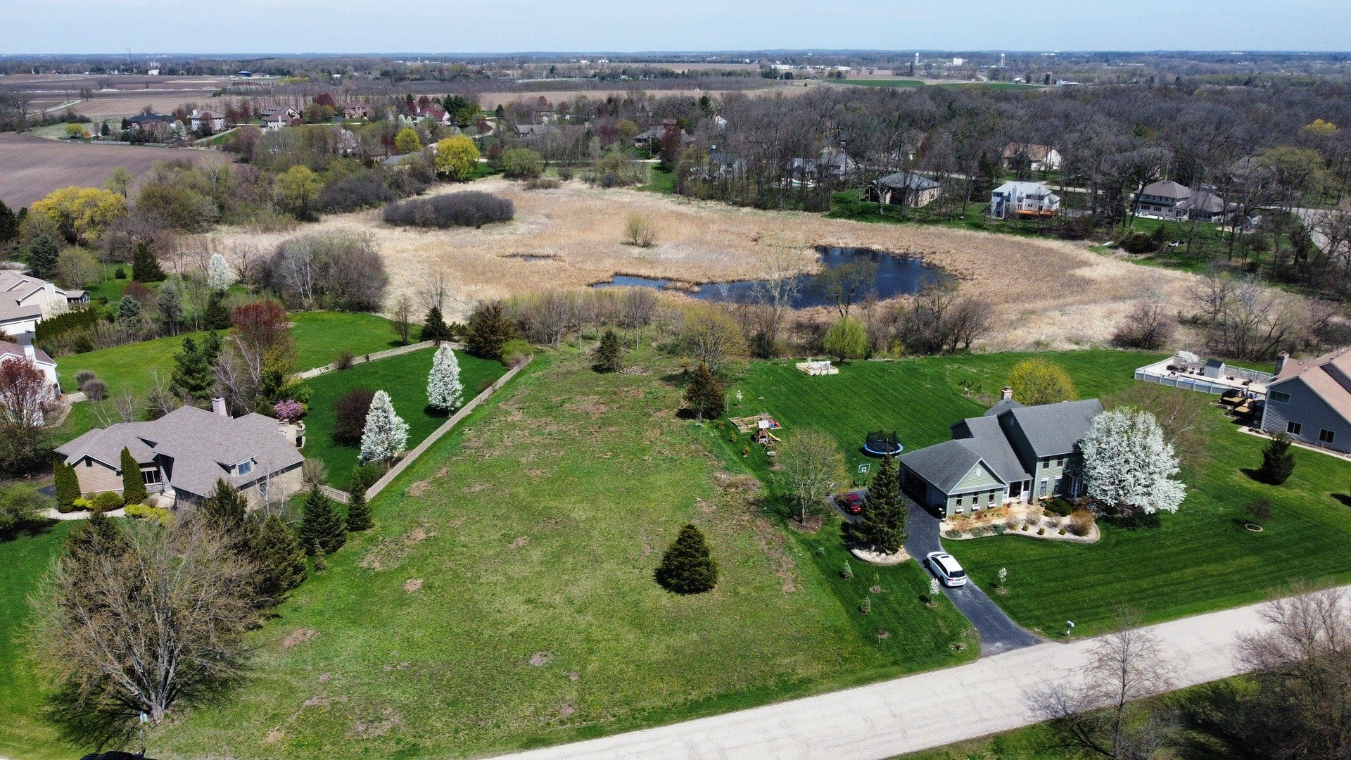 Residential Land in McHenry, IL