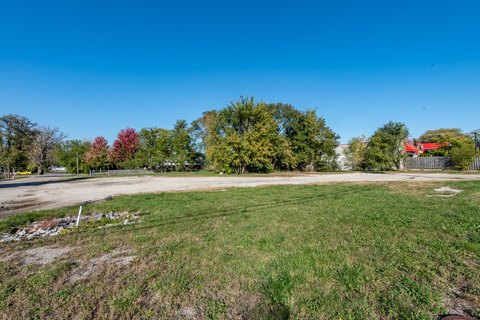 Commercial Lot in Beach Park