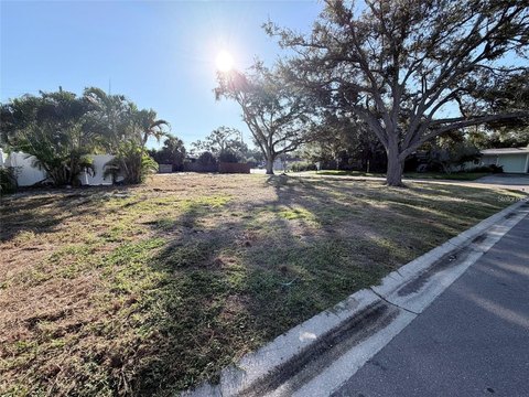 LAND - TAMPA, FL