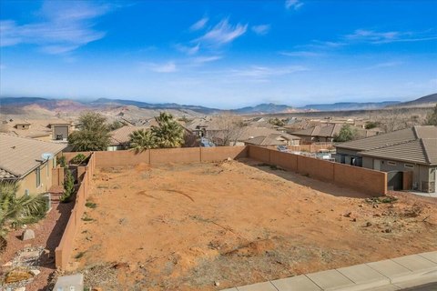 Residential Land in Dixie Springs