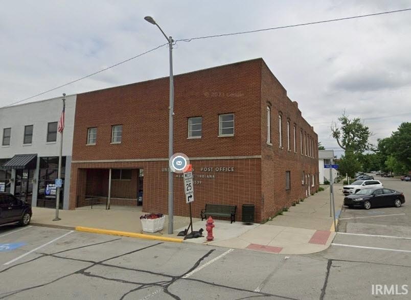 102 W Main St, Mentone, IN 46539