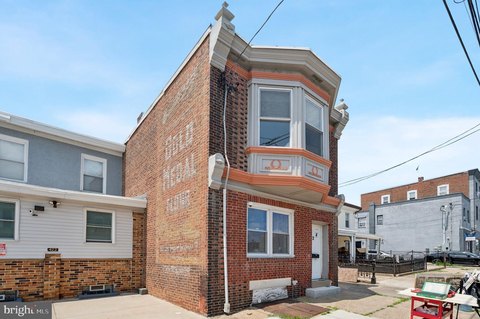 Spacious Triplex in West Philadelphia
