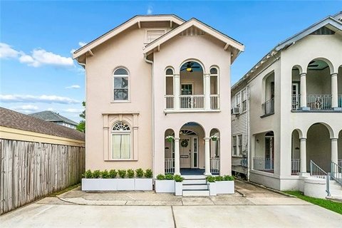 Spacious Multi-Level New Orleans Property