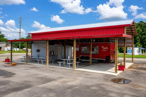 Restaurant With Attached Kitchen Truck