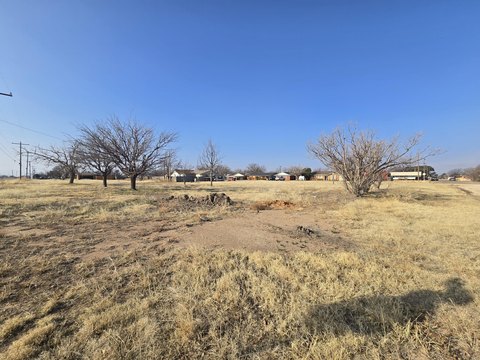 Vacant Corner Lot in Ralls