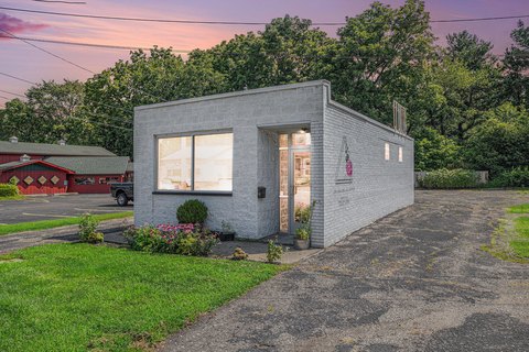 Turnkey Office/Retail Space on Capital