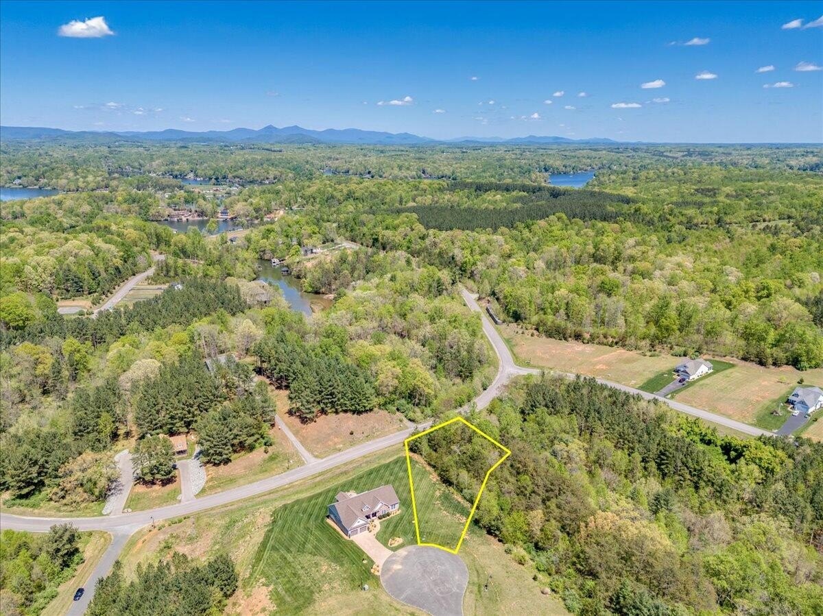 Moneta, VA Estate Lot