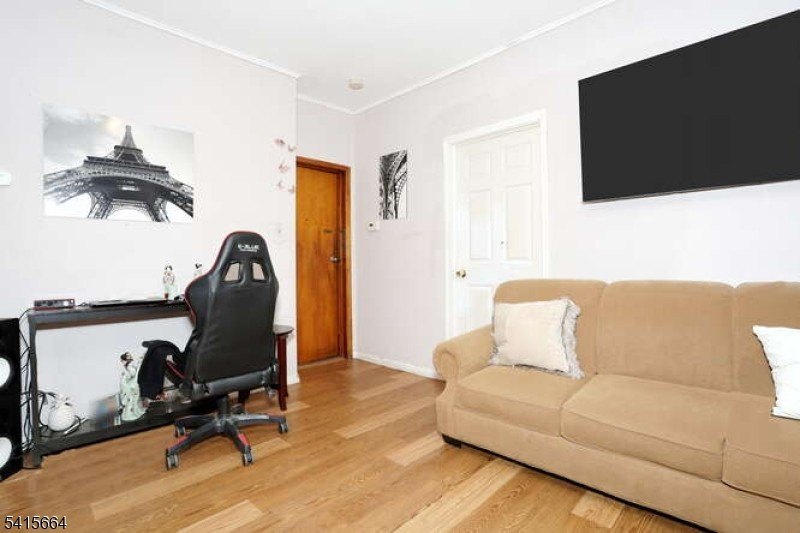 Picture 10
