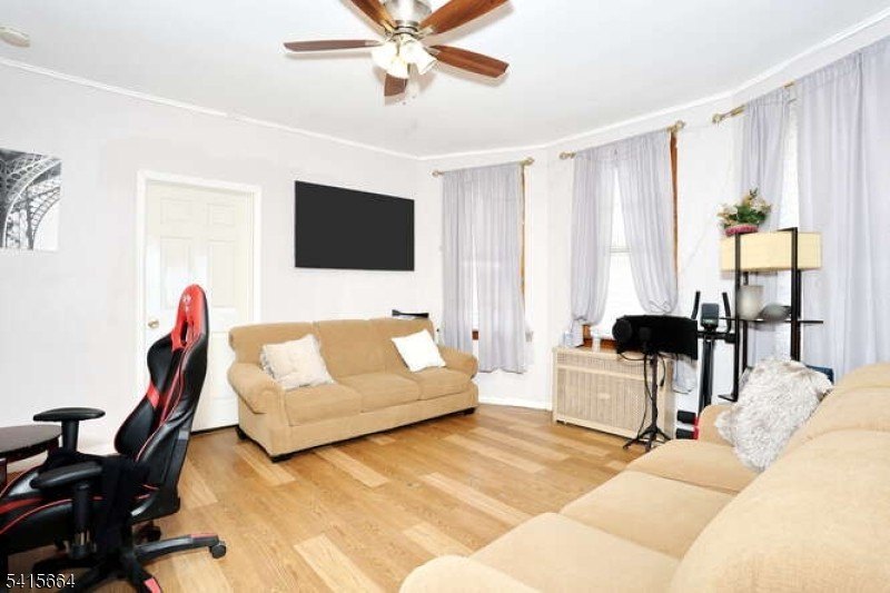 Picture 11