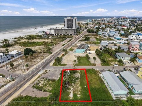 Commercial Land Near Beach Resort