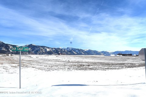 Wyoming Land with Mountain Views